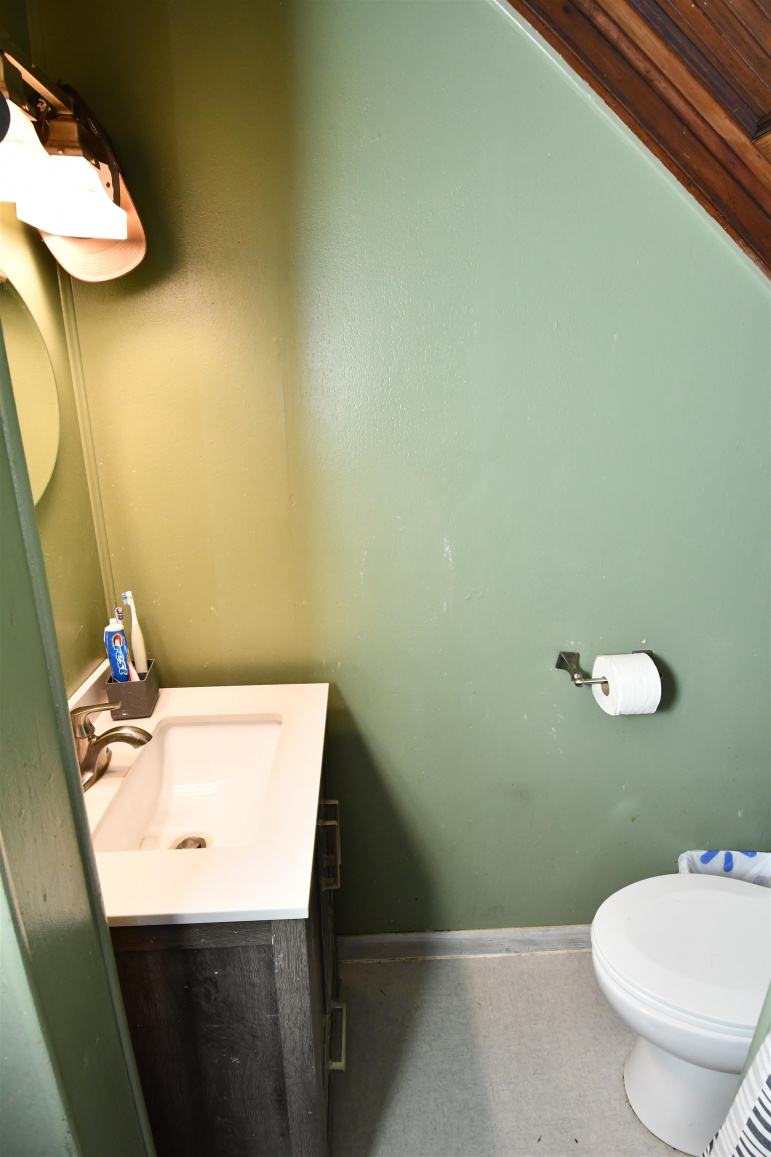 119 E 5th Street Hastings, Nebraska 68901, 3 Bedroom Bedrooms, ,2 BathroomBathrooms,Residential,For Sale,119 E 5th Street,20261356