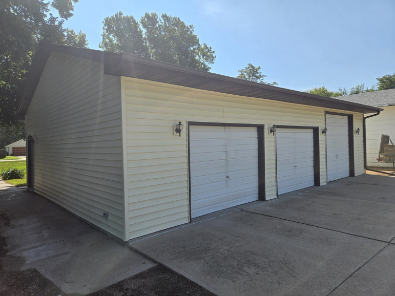 208 Lincoln Avenue Shelton, Nebraska 68876, 3 Bedroom Bedrooms, ,2 BathroomBathrooms,Residential,For Sale,208 Lincoln Avenue,20261223