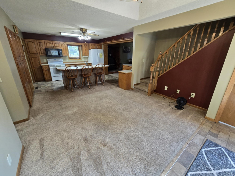 208 Lincoln Avenue Shelton, Nebraska 68876, 3 Bedroom Bedrooms, ,2 BathroomBathrooms,Residential,For Sale,208 Lincoln Avenue,20261223