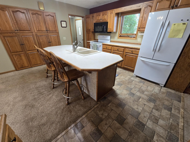 208 Lincoln Avenue Shelton, Nebraska 68876, 3 Bedroom Bedrooms, ,2 BathroomBathrooms,Residential,For Sale,208 Lincoln Avenue,20261223