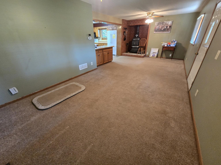 208 Lincoln Avenue Shelton, Nebraska 68876, 3 Bedroom Bedrooms, ,2 BathroomBathrooms,Residential,For Sale,208 Lincoln Avenue,20261223