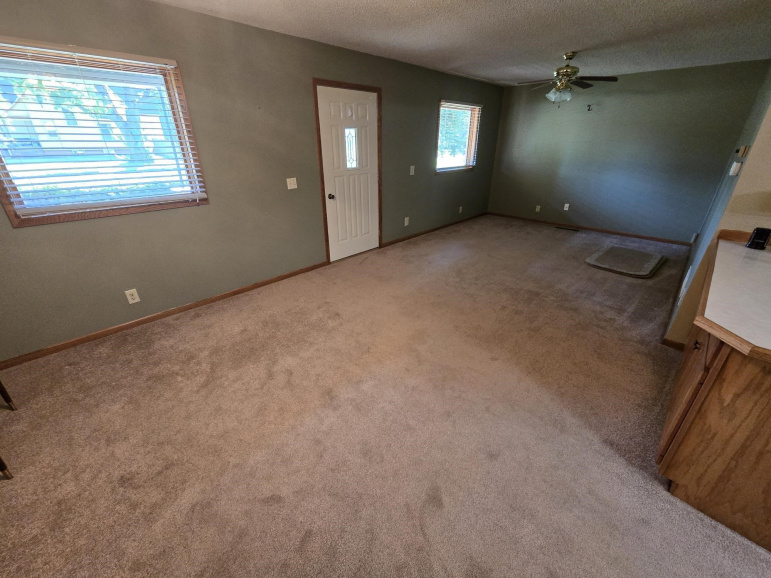 208 Lincoln Avenue Shelton, Nebraska 68876, 3 Bedroom Bedrooms, ,2 BathroomBathrooms,Residential,For Sale,208 Lincoln Avenue,20261223