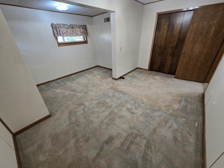 208 Lincoln Avenue Shelton, Nebraska 68876, 3 Bedroom Bedrooms, ,2 BathroomBathrooms,Residential,For Sale,208 Lincoln Avenue,20261223