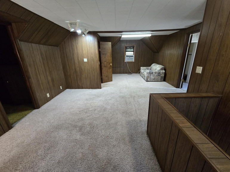 208 Lincoln Avenue Shelton, Nebraska 68876, 3 Bedroom Bedrooms, ,2 BathroomBathrooms,Residential,For Sale,208 Lincoln Avenue,20261223