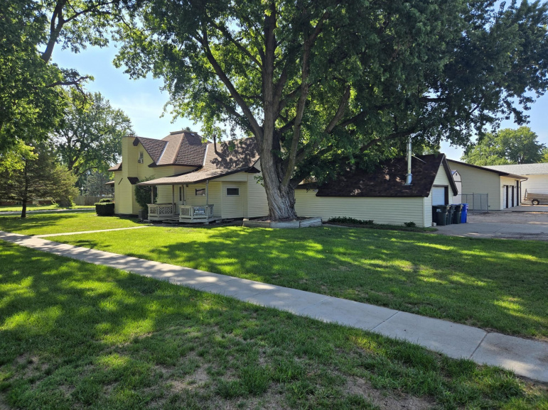 208 Lincoln Avenue Shelton, Nebraska 68876, 3 Bedroom Bedrooms, ,2 BathroomBathrooms,Residential,For Sale,208 Lincoln Avenue,20261223