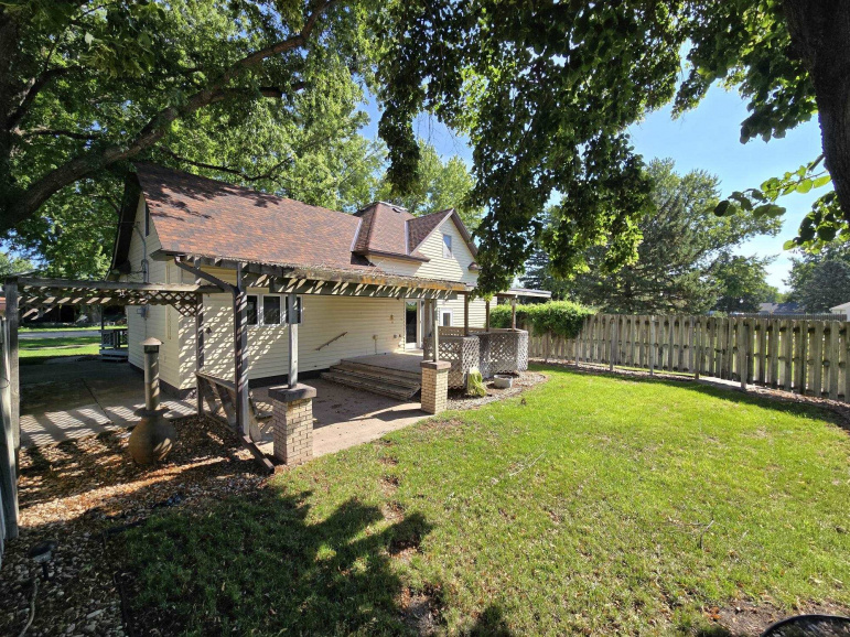 208 Lincoln Avenue Shelton, Nebraska 68876, 3 Bedroom Bedrooms, ,2 BathroomBathrooms,Residential,For Sale,208 Lincoln Avenue,20261223
