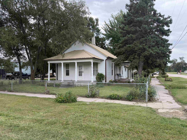 119 W Cedar Street Pleasanton, Nebraska 68866, 2 Bedroom Bedrooms, ,1 BathroomBathrooms,Residential,For Sale,119 W Cedar Street,20261367