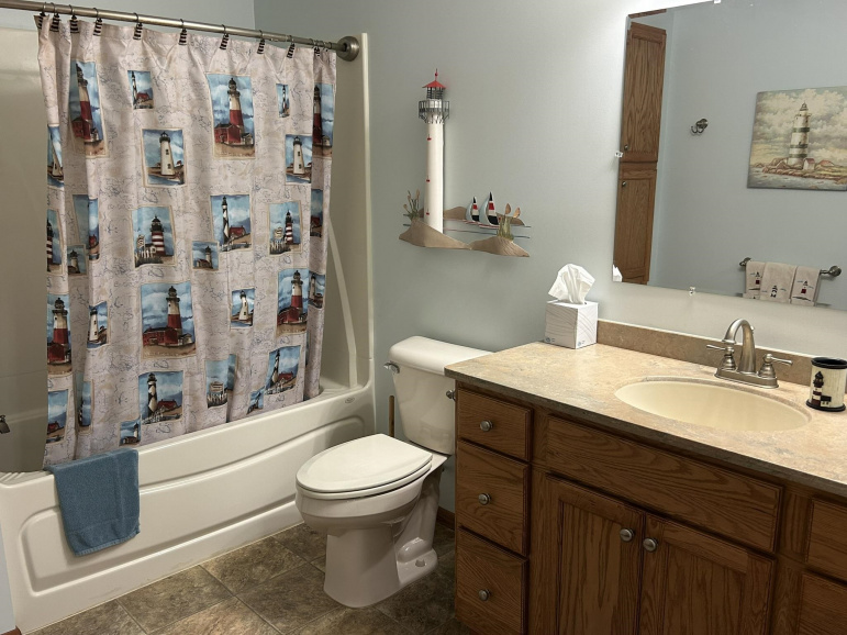 73994 B Road Bertrand, Nebraska 68927, 7 Bedroom Bedrooms, ,5 BathroomBathrooms,Residential,For Sale,73994 B Road,20261368