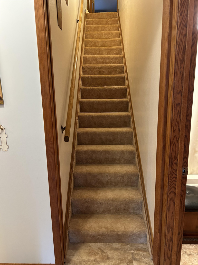 73994 B Road Bertrand, Nebraska 68927, 7 Bedroom Bedrooms, ,5 BathroomBathrooms,Residential,For Sale,73994 B Road,20261368