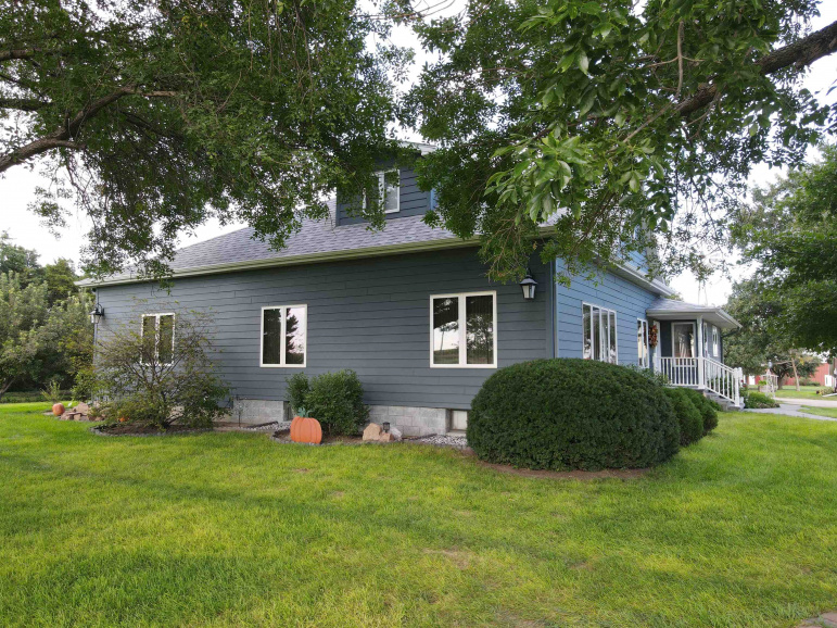 73994 B Road Bertrand, Nebraska 68927, 7 Bedroom Bedrooms, ,5 BathroomBathrooms,Residential,For Sale,73994 B Road,20261368