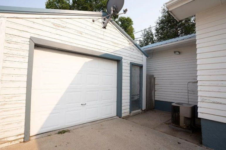 509 W 7th Street McCook, Nebraska 69001, 2 Bedroom Bedrooms, ,2 BathroomBathrooms,Residential,For Sale,509 W 7th Street,20261371