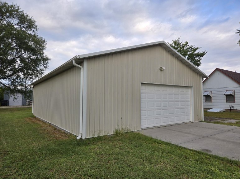 504 Lincoln Avenue Shelton, Nebraska 68876, 2 Bedroom Bedrooms, ,1 BathroomBathrooms,Residential,For Sale,504 Lincoln Avenue,20261370