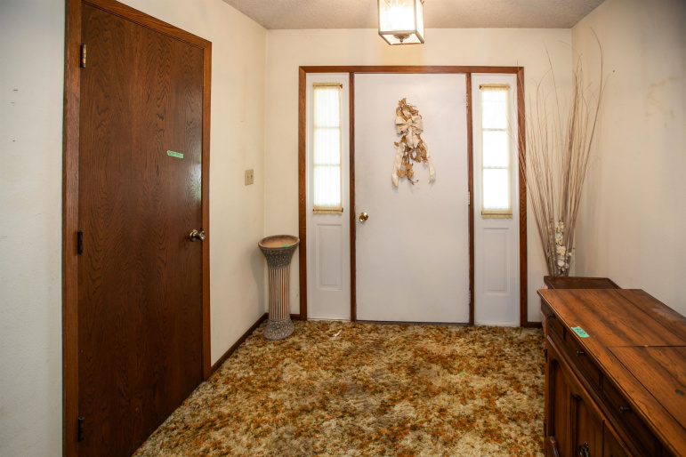 1209 Blaine Street Holdrege, Nebraska 68949, 2 Bedroom Bedrooms, ,2 BathroomBathrooms,Residential,For Sale,1209 Blaine Street,20261369