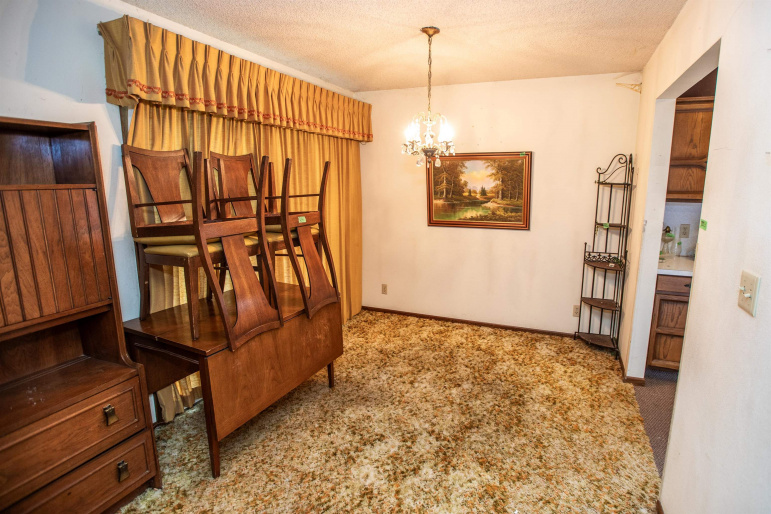 1209 Blaine Street Holdrege, Nebraska 68949, 2 Bedroom Bedrooms, ,2 BathroomBathrooms,Residential,For Sale,1209 Blaine Street,20261369