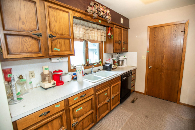 1209 Blaine Street Holdrege, Nebraska 68949, 2 Bedroom Bedrooms, ,2 BathroomBathrooms,Residential,For Sale,1209 Blaine Street,20261369