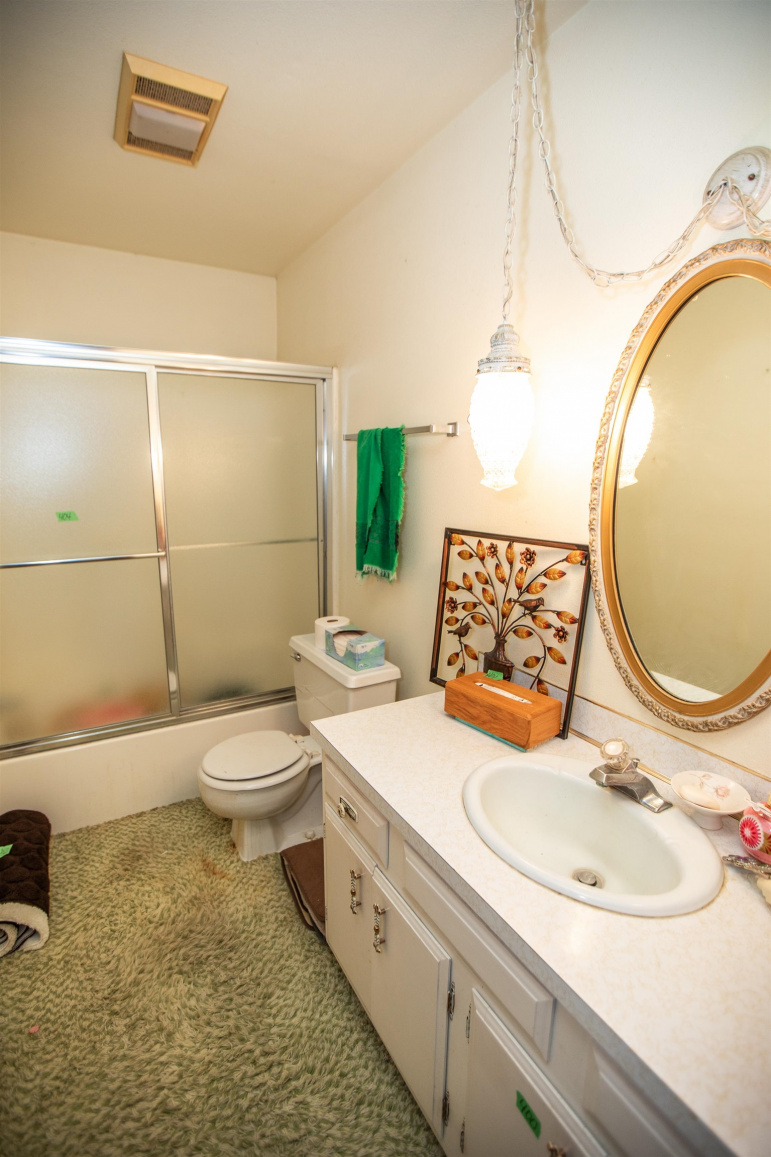 1209 Blaine Street Holdrege, Nebraska 68949, 2 Bedroom Bedrooms, ,2 BathroomBathrooms,Residential,For Sale,1209 Blaine Street,20261369