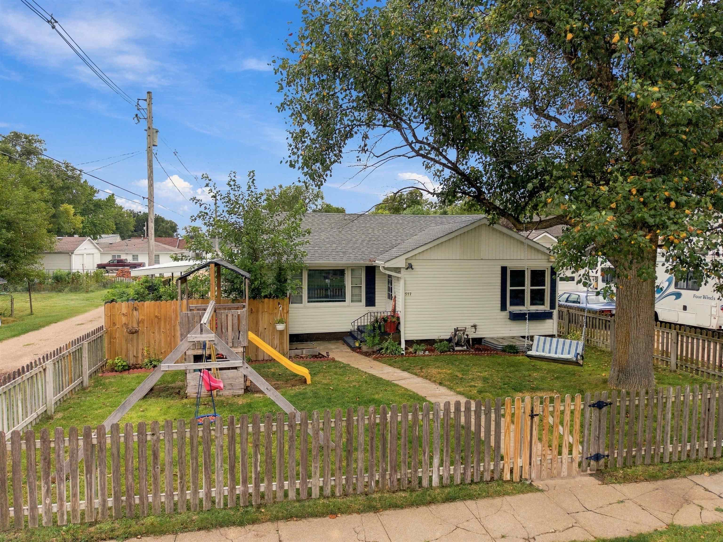 517 E 2nd Street Minden, Nebraska 68959, 3 Bedrooms Bedrooms, ,2 BathroomsBathrooms,Residential,For Sale,517 E 2nd Street,20261377