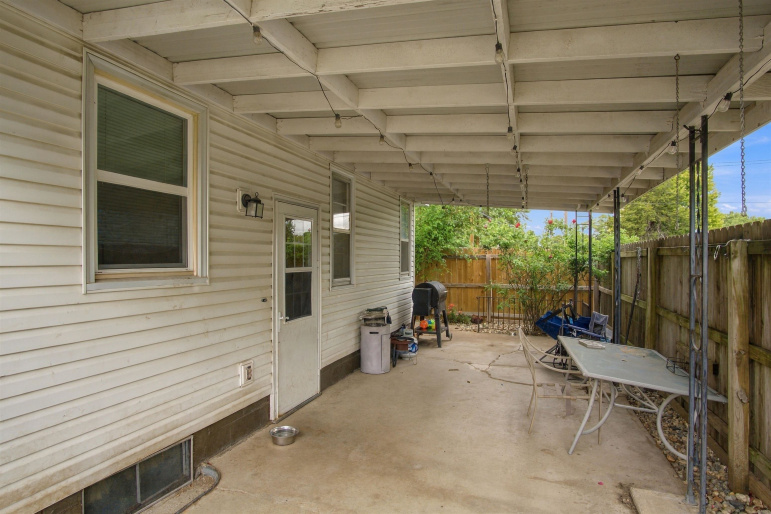 517 E 2nd Street Minden, Nebraska 68959, 3 Bedroom Bedrooms, ,2 BathroomBathrooms,Residential,For Sale,517 E 2nd Street,20261377