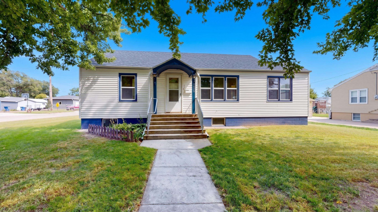 1719 B Avenue Gothenburg, Nebraska 69138, 3 Bedroom Bedrooms, ,3 BathroomBathrooms,Residential,For Sale,1719 B Avenue,20261375
