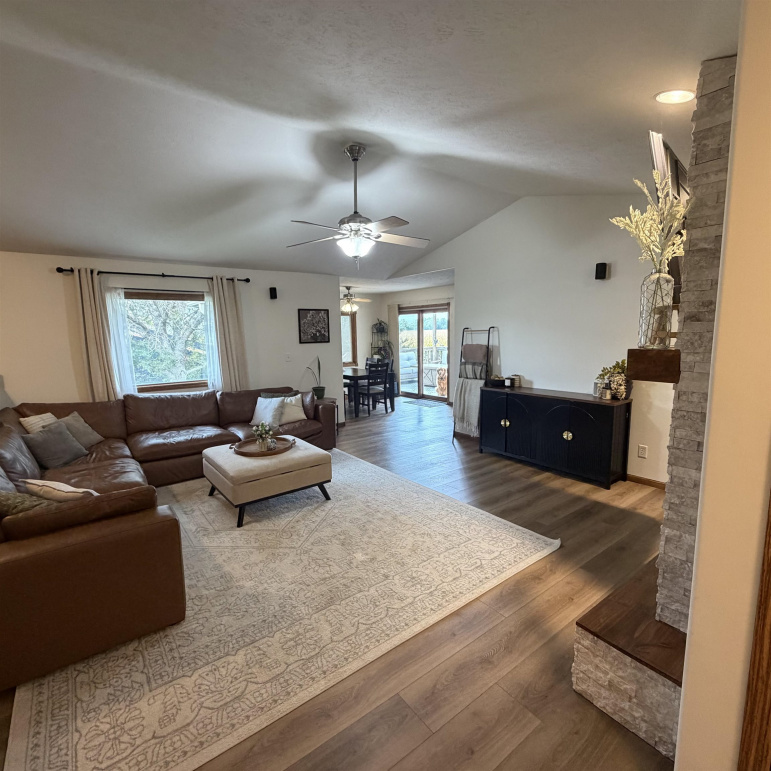 711 13th Ave Kearney, Nebraska 68845, 4 Bedroom Bedrooms, ,3 BathroomBathrooms,Residential,For Sale,711 13th Ave,20261385
