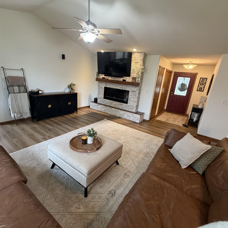 711 13th Ave Kearney, Nebraska 68845, 4 Bedroom Bedrooms, ,3 BathroomBathrooms,Residential,For Sale,711 13th Ave,20261385