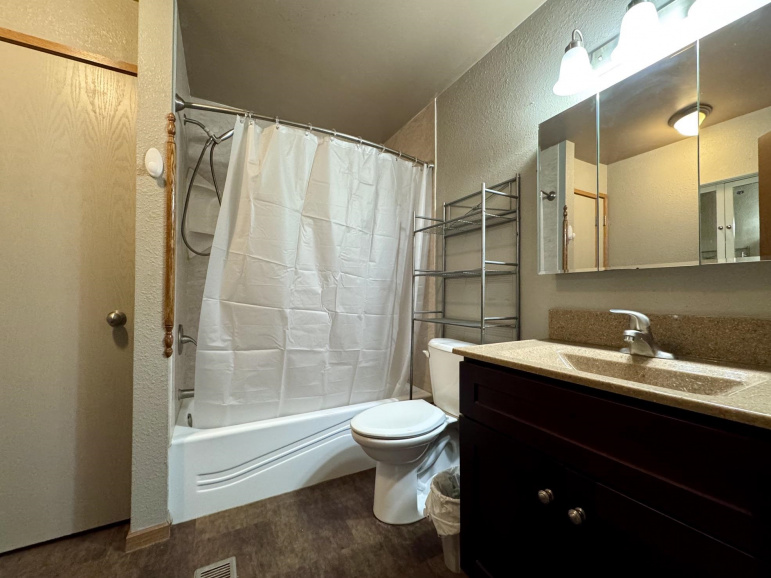 1331 11th Avenue Kearney, Nebraska 68845-6543, 3 Bedroom Bedrooms, ,1 BathroomBathrooms,Residential,For Sale,1331 11th Avenue,20261383