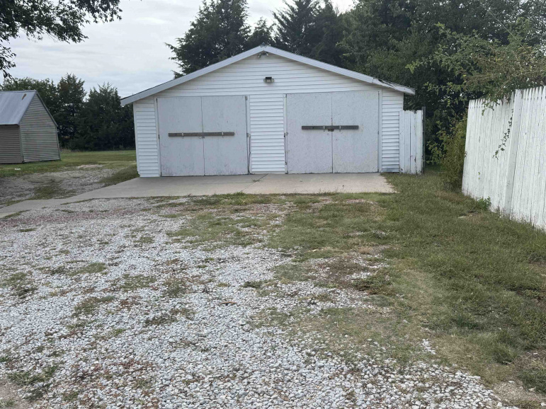 106 N Smith Avenue Elwood, Nebraska 68937, 3 Bedroom Bedrooms, ,2 BathroomBathrooms,Residential,For Sale,106 N Smith Avenue,20261378