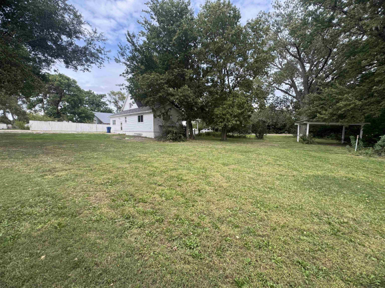 106 N Smith Avenue Elwood, Nebraska 68937, 3 Bedroom Bedrooms, ,2 BathroomBathrooms,Residential,For Sale,106 N Smith Avenue,20261378