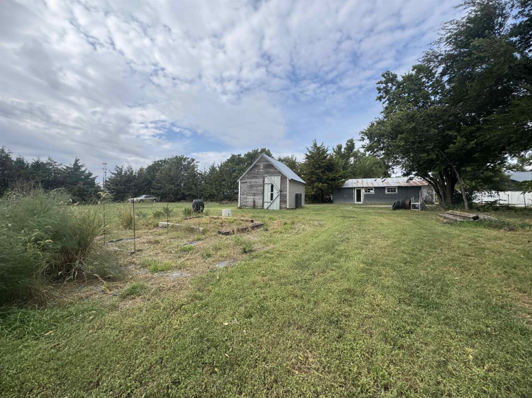 106 N Smith Avenue Elwood, Nebraska 68937, 3 Bedroom Bedrooms, ,2 BathroomBathrooms,Residential,For Sale,106 N Smith Avenue,20261378