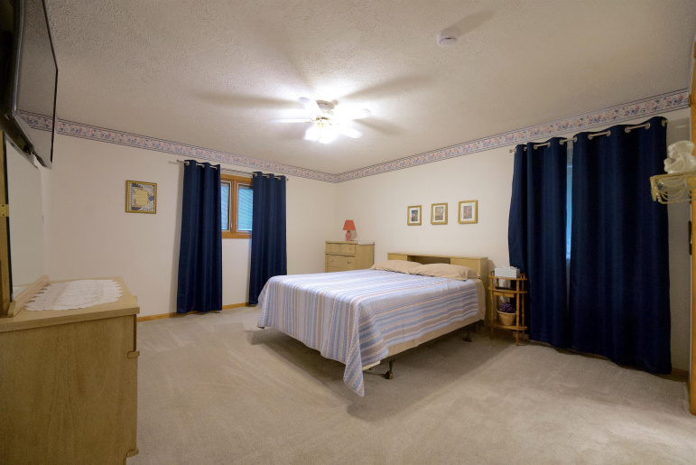 747 Madden Road Hastings, Nebraska 68901, 4 Bedroom Bedrooms, ,3 BathroomBathrooms,Residential,For Sale,747 Madden Road,20261390