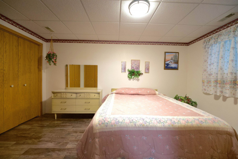 747 Madden Road Hastings, Nebraska 68901, 4 Bedroom Bedrooms, ,3 BathroomBathrooms,Residential,For Sale,747 Madden Road,20261390