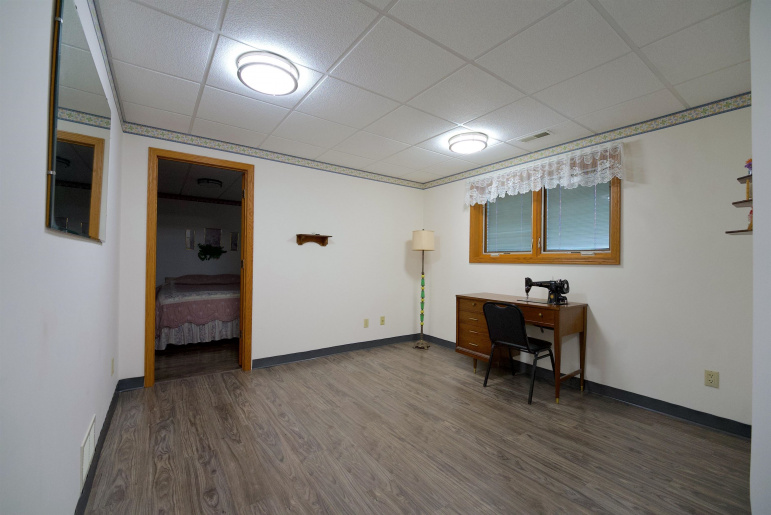 747 Madden Road Hastings, Nebraska 68901, 4 Bedroom Bedrooms, ,3 BathroomBathrooms,Residential,For Sale,747 Madden Road,20261390