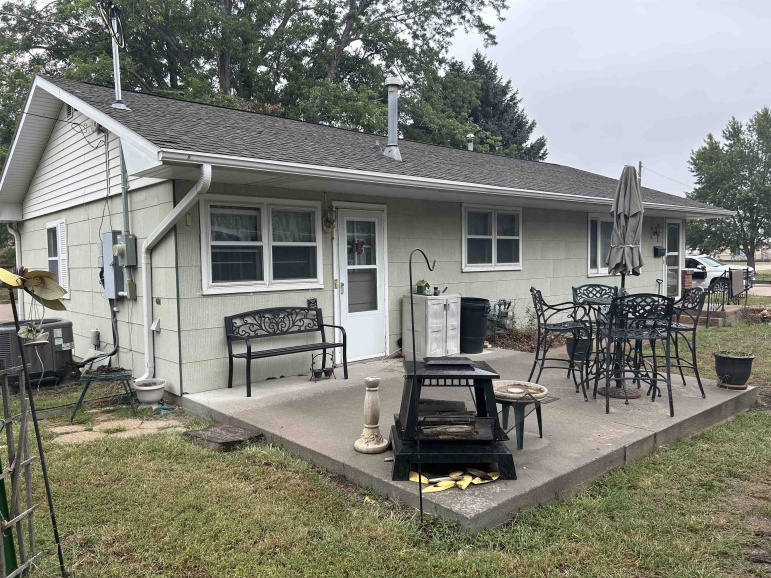 112 W High Street Lexington, Nebraska 68850, 2 Bedroom Bedrooms, ,1 BathroomBathrooms,Residential,For Sale,112 W High Street,20261389