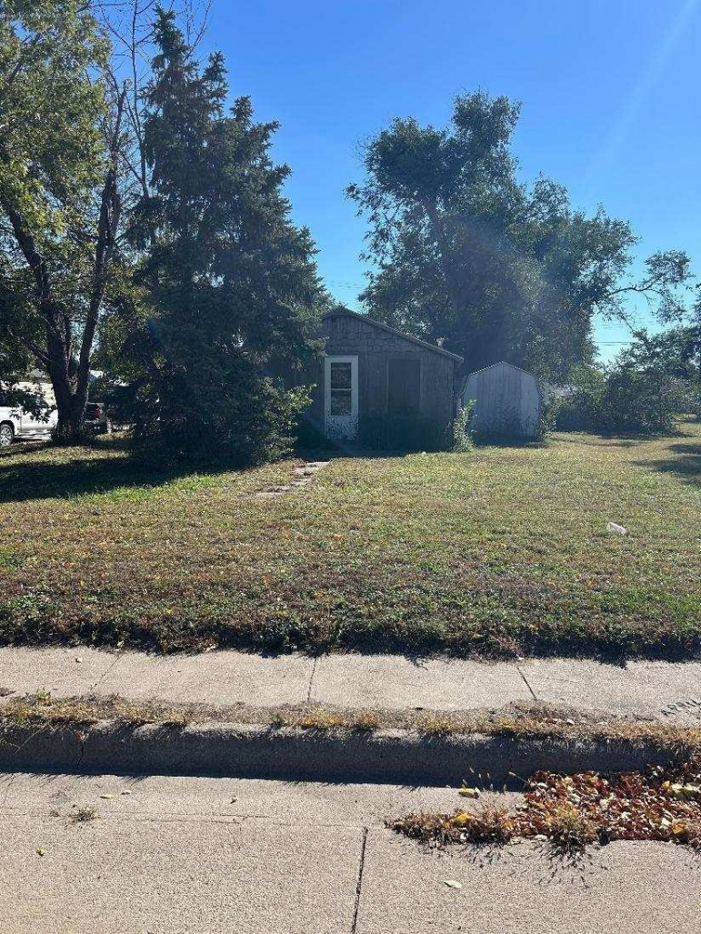 112 W High Street Lexington, Nebraska 68850, 2 Bedroom Bedrooms, ,1 BathroomBathrooms,Residential,For Sale,112 W High Street,20261389