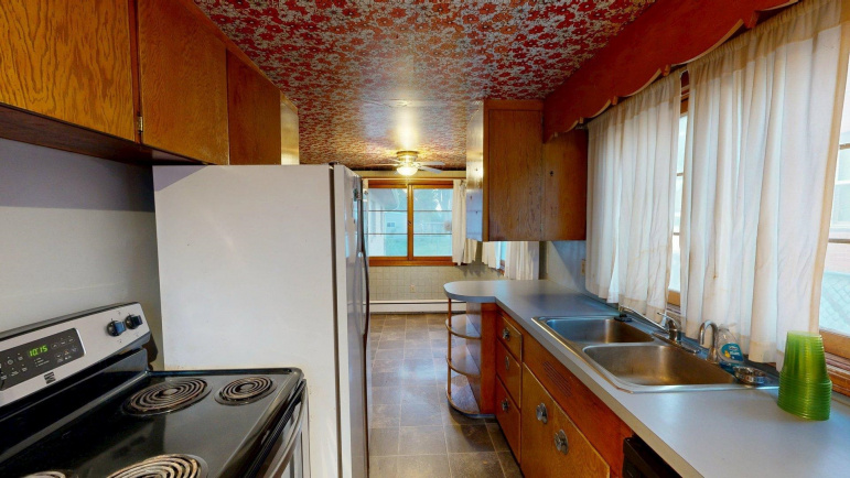 1200 N Madison Street Lexington, Nebraska 68850, 4 Bedroom Bedrooms, ,2 BathroomBathrooms,Residential,For Sale,1200 N Madison Street,20261391