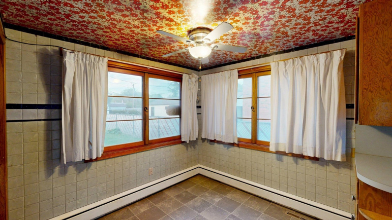 1200 N Madison Street Lexington, Nebraska 68850, 4 Bedroom Bedrooms, ,2 BathroomBathrooms,Residential,For Sale,1200 N Madison Street,20261391