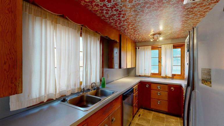 1200 N Madison Street Lexington, Nebraska 68850, 4 Bedroom Bedrooms, ,2 BathroomBathrooms,Residential,For Sale,1200 N Madison Street,20261391