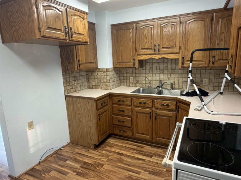 1120 N Saunders Hastings, Nebraska 68901, 2 Bedroom Bedrooms, ,2 BathroomBathrooms,Residential,For Sale,1120 N Saunders,20261395