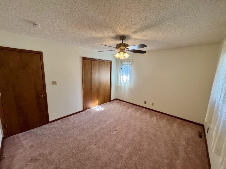1521 Highland Drive Hastings, Nebraska 68901, 3 Bedroom Bedrooms, ,3 BathroomBathrooms,Residential,For Sale,1521 Highland Drive,20261296