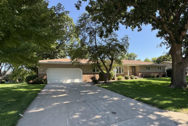 1521 Highland Drive Hastings, Nebraska 68901, 3 Bedrooms Bedrooms, ,3 BathroomsBathrooms,Residential,For Sale,1521 Highland Drive,20261296
