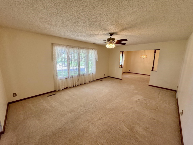 1521 Highland Drive Hastings, Nebraska 68901, 3 Bedroom Bedrooms, ,3 BathroomBathrooms,Residential,For Sale,1521 Highland Drive,20261296