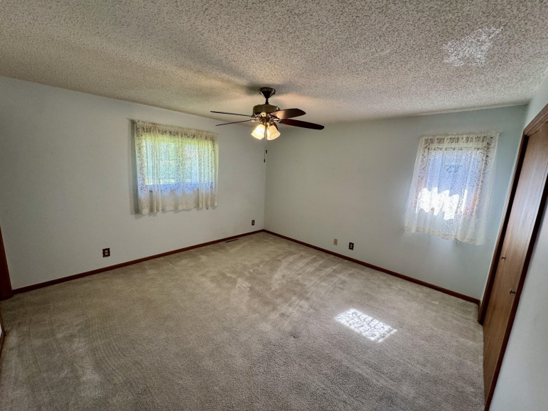 1521 Highland Drive Hastings, Nebraska 68901, 3 Bedroom Bedrooms, ,3 BathroomBathrooms,Residential,For Sale,1521 Highland Drive,20261296