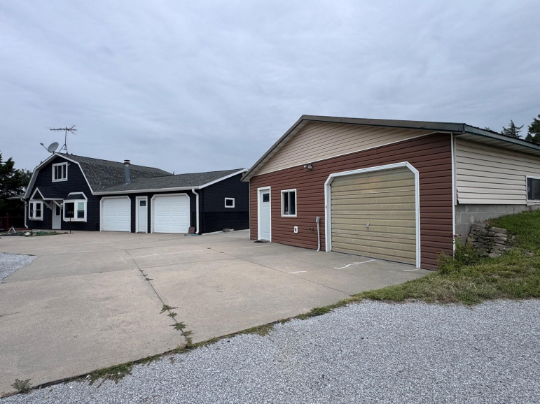 74255 428A Drive Elwood, Nebraska 68937, 2 Bedrooms Bedrooms, ,2 BathroomsBathrooms,Residential,For Sale,74255 428A Drive,20261277