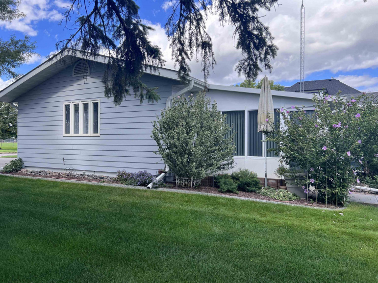1410 O Street Cozad, Nebraska 69130-0000, 3 Bedrooms Bedrooms, ,3 BathroomsBathrooms,Residential,For Sale,1410 O Street,20261397