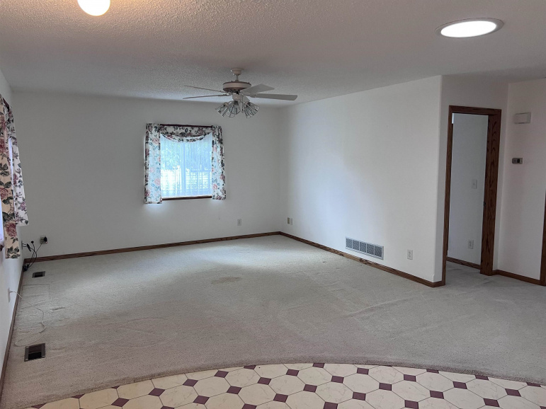 1410 O Street Cozad, Nebraska 69130-0000, 3 Bedrooms Bedrooms, ,3 BathroomsBathrooms,Residential,For Sale,1410 O Street,20261397