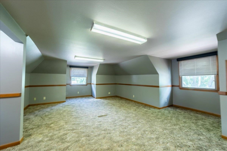 230 E 6th Street Hastings, Nebraska 68901-0000, 4 Bedroom Bedrooms, ,2 BathroomBathrooms,Residential,For Sale,230 E 6th Street,20261396
