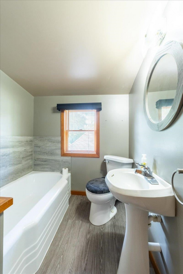 230 E 6th Street Hastings, Nebraska 68901-0000, 4 Bedroom Bedrooms, ,2 BathroomBathrooms,Residential,For Sale,230 E 6th Street,20261396