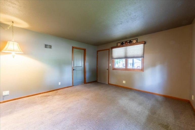 230 E 6th Street Hastings, Nebraska 68901-0000, 4 Bedroom Bedrooms, ,2 BathroomBathrooms,Residential,For Sale,230 E 6th Street,20261396