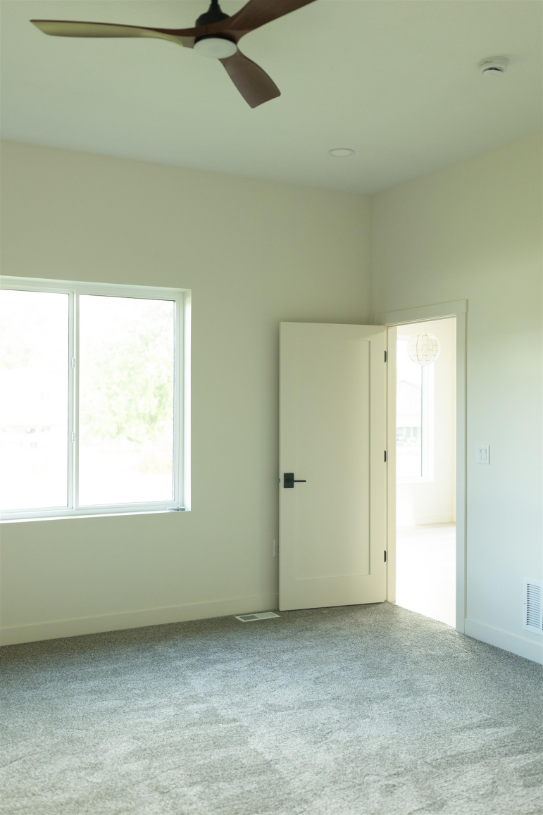 3118 Lakeview Avenue Hastings, Nebraska 68901, 5 Bedroom Bedrooms, ,3 BathroomBathrooms,Residential,For Sale,3118 Lakeview Avenue,20261402