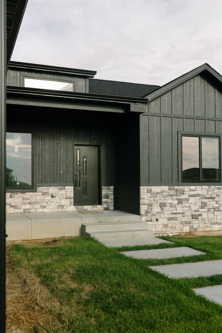 3118 Lakeview Avenue Hastings, Nebraska 68901, 5 Bedroom Bedrooms, ,3 BathroomBathrooms,Residential,For Sale,3118 Lakeview Avenue,20261402